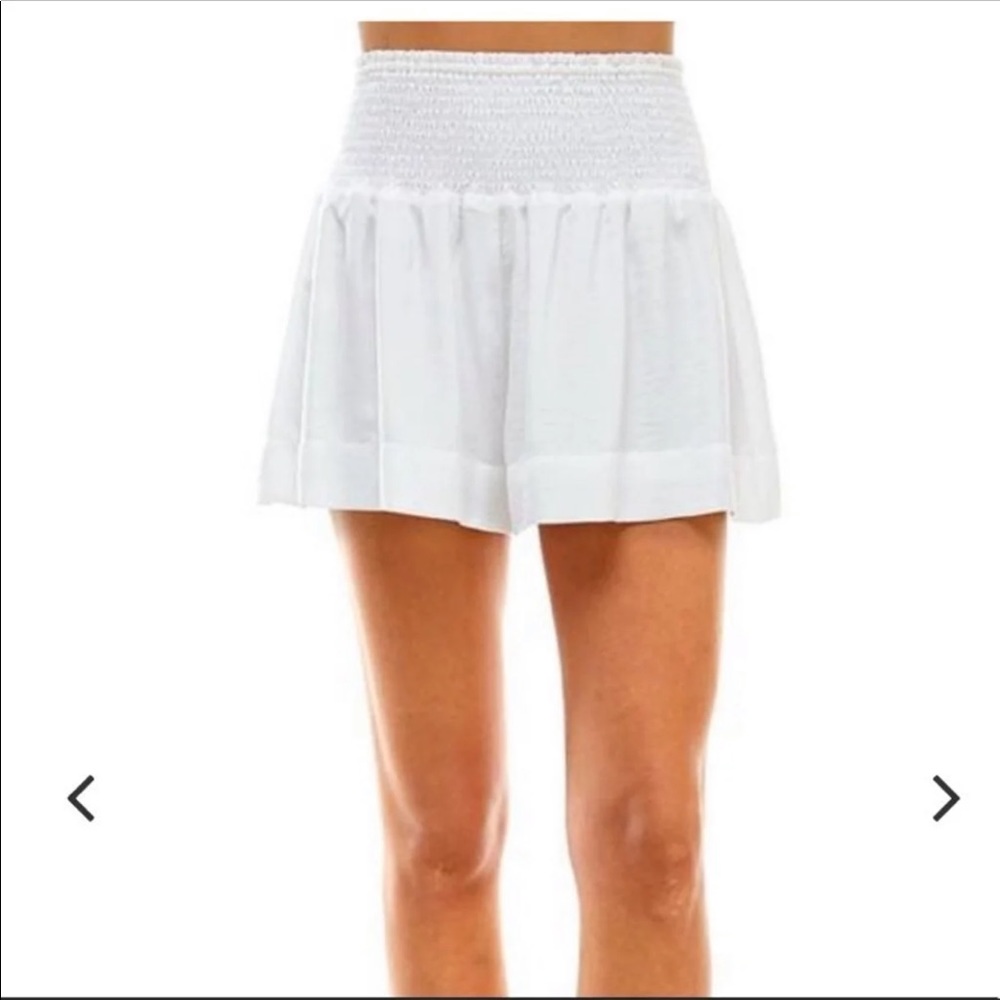 SOLD❌❌❌White Erica skirt
